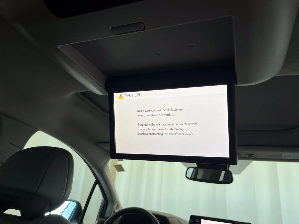 Used 2022 Gray Toyota XLE image 27