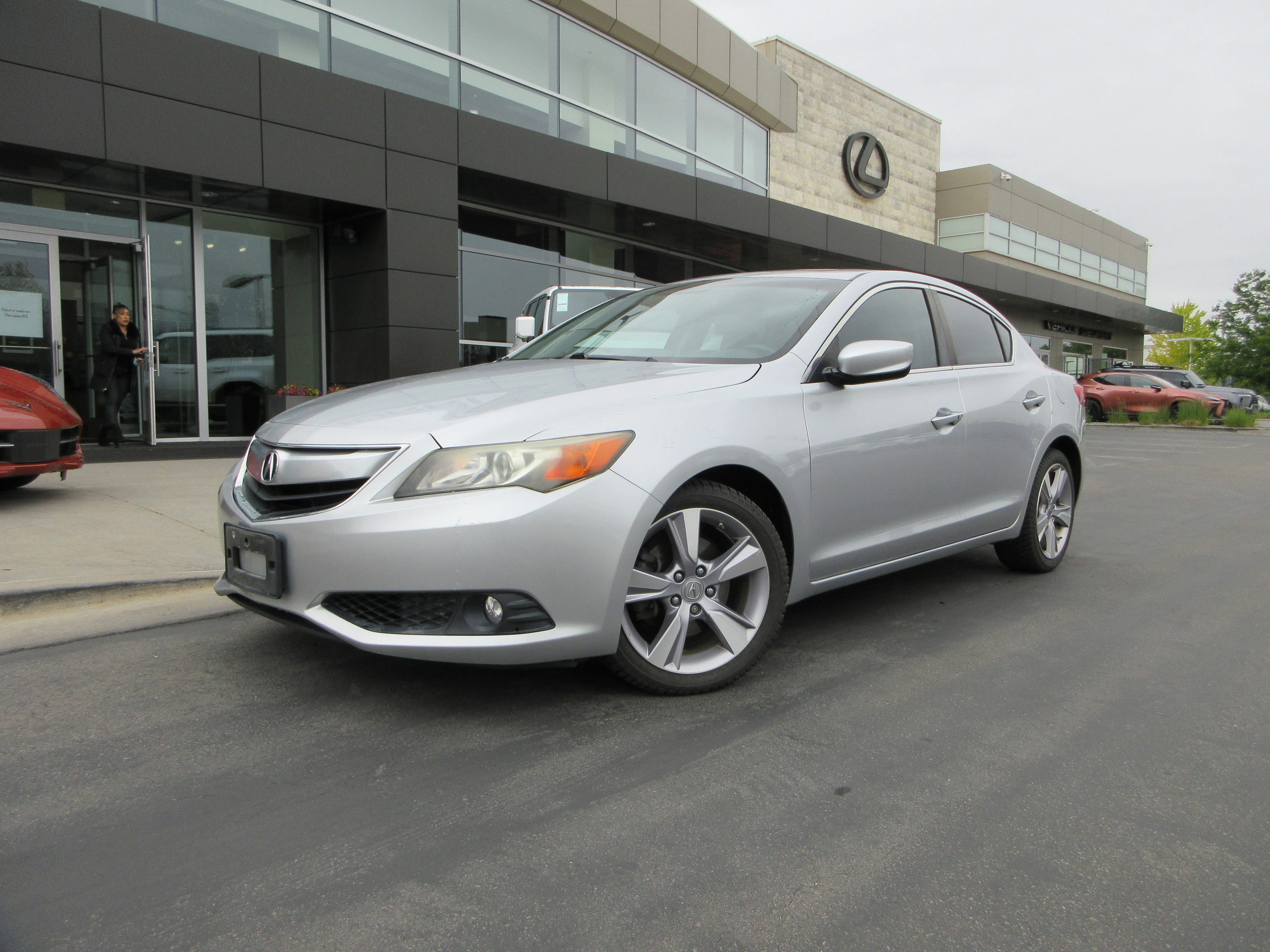 2013 Acura ILX 2.4 Premium's photo