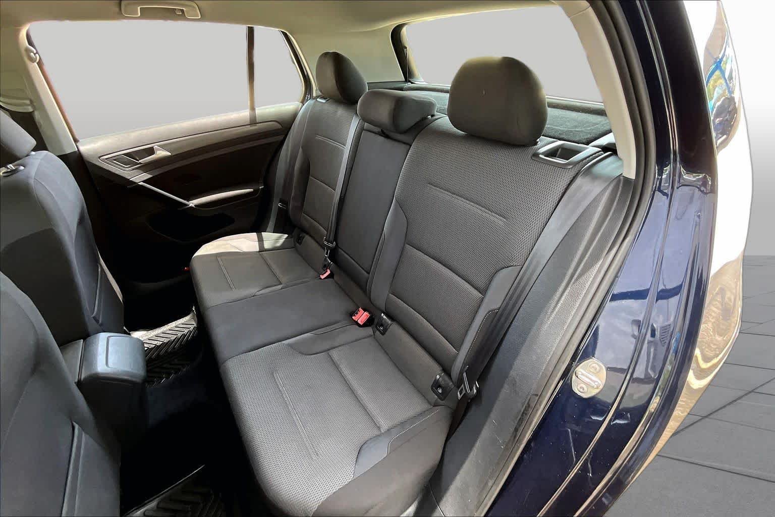 Used 2018 Night Blue Metallic Volkswagen S image 21