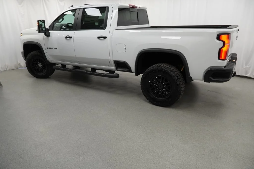 New 2026 Summit White Chevrolet ZR2 image 15