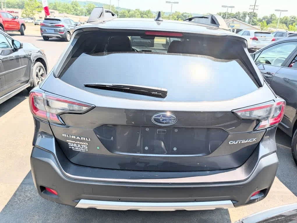 Used 2023 Magnetite Gray Metallic Subaru Limited image 5