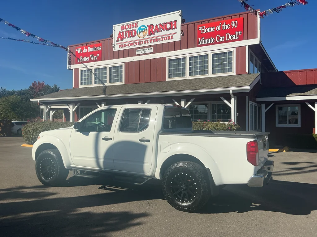 Used 2016 Glacier White Nissan SV image 8