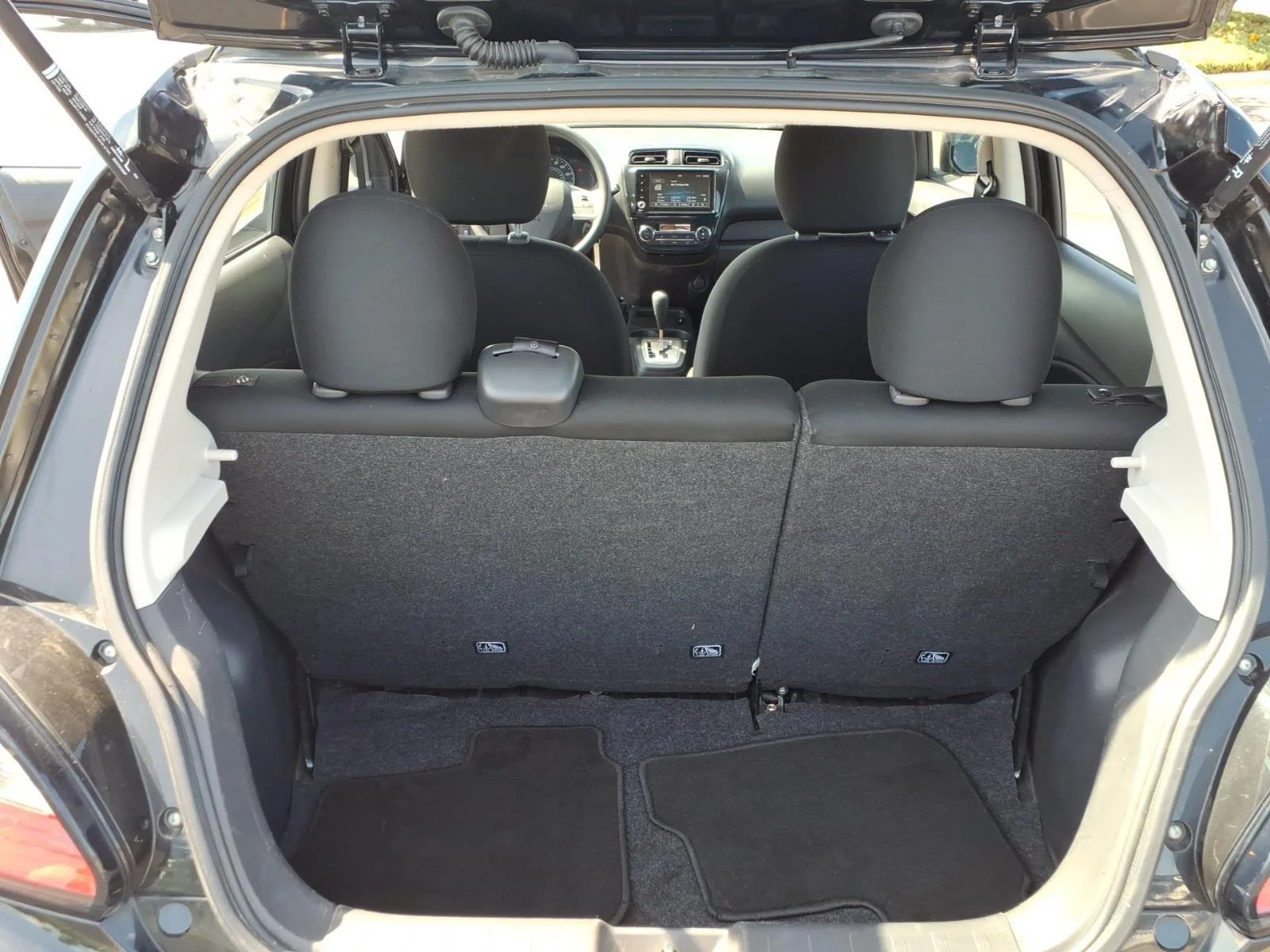 Used 2024  MITSUBISHI  image 28