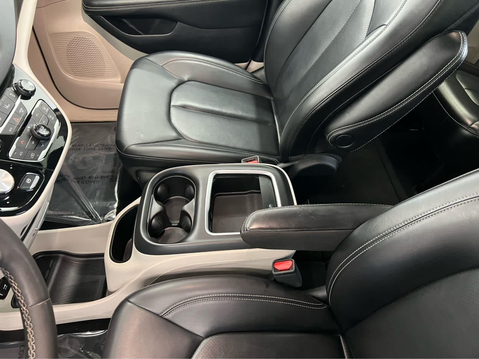2023 Chrysler Pacifica Touring L - Photo 17