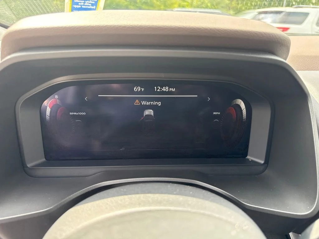 Used 2021 Gray Nissan Platinum image 31