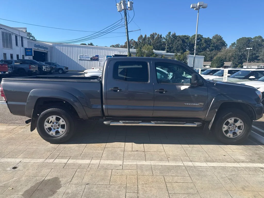 Used 2012  Toyota PreRunner image 5