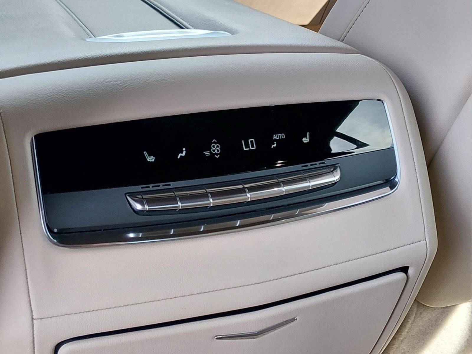 Used 2023 Crystal White Tricoat Cadillac 4WD Premium Luxury image 18