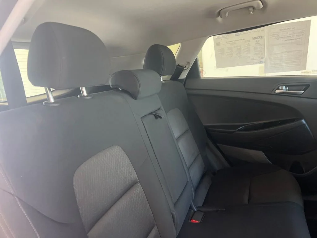 Used 2017 Sunset Hyundai SE image 28