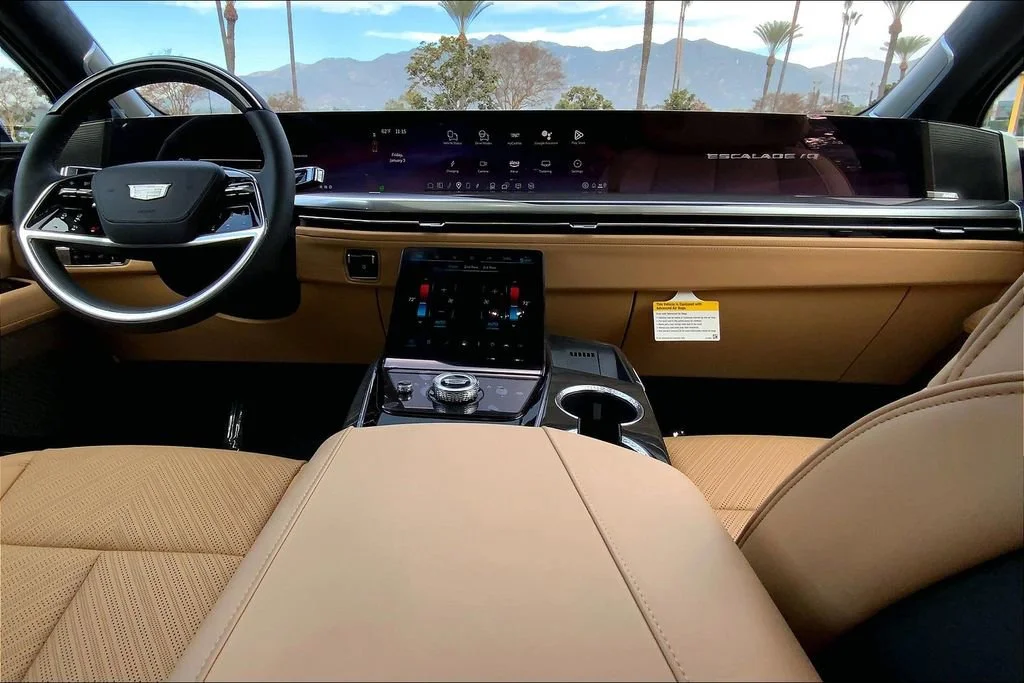 2025 Cadillac Escalade IQ Luxury 2 - Photo 7