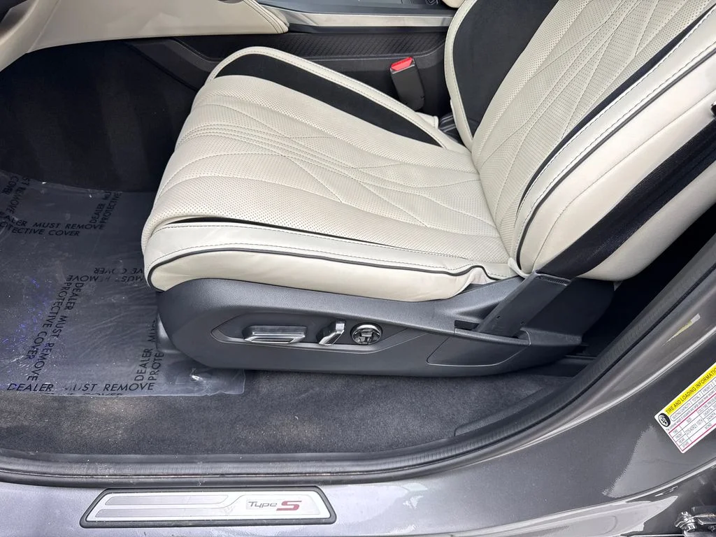 Used 2025  Acura Type S w/Advance Package image 27