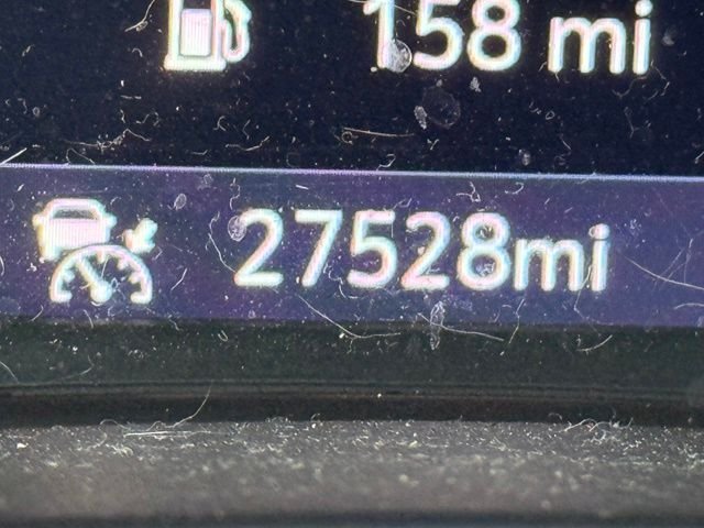 Used 2023 White GMC AT4 image 19