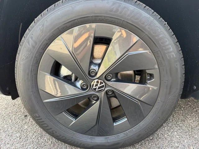 New 2026 Pure White Volkswagen S image 25