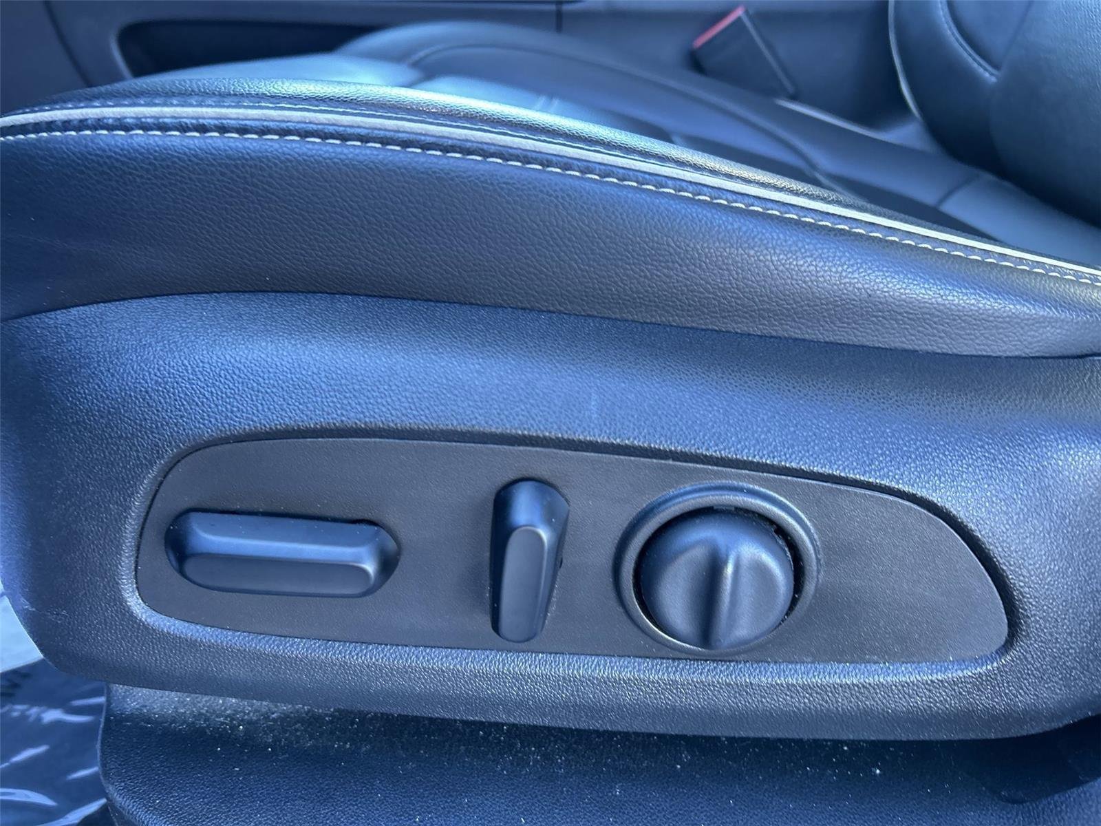 2021 GMC Acadia Denali - Photo 12