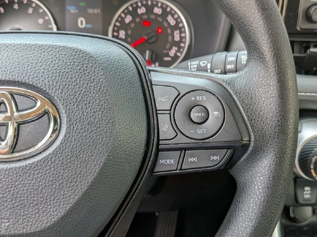 Used 2022 Black Toyota XLE image 21