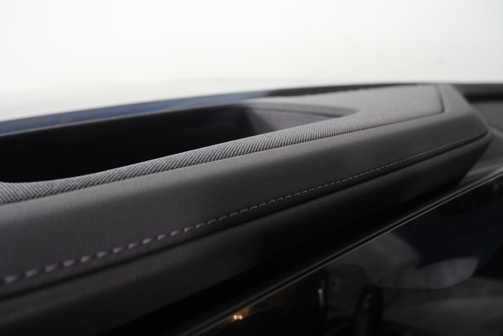 Used 2026 Black Sapphire Metallic BMW 750e xDrive image 20