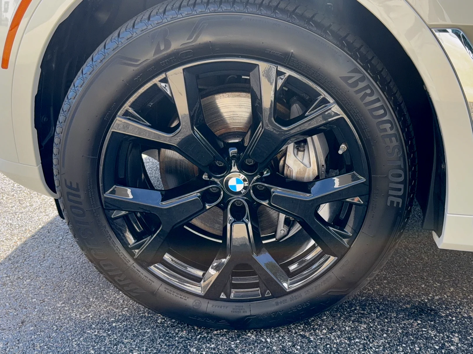 Used 2023 Alpine White BMW xDrive40i image 38