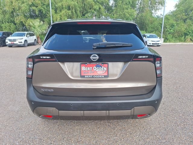 Used 2025 Brown Nissan SV image 6