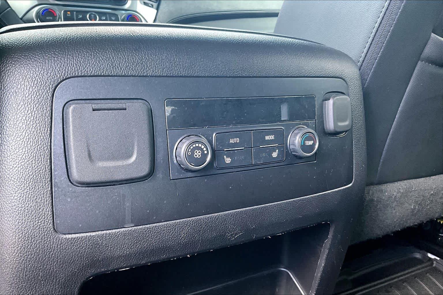 Used 2019 Summit White Chevrolet LT image 29
