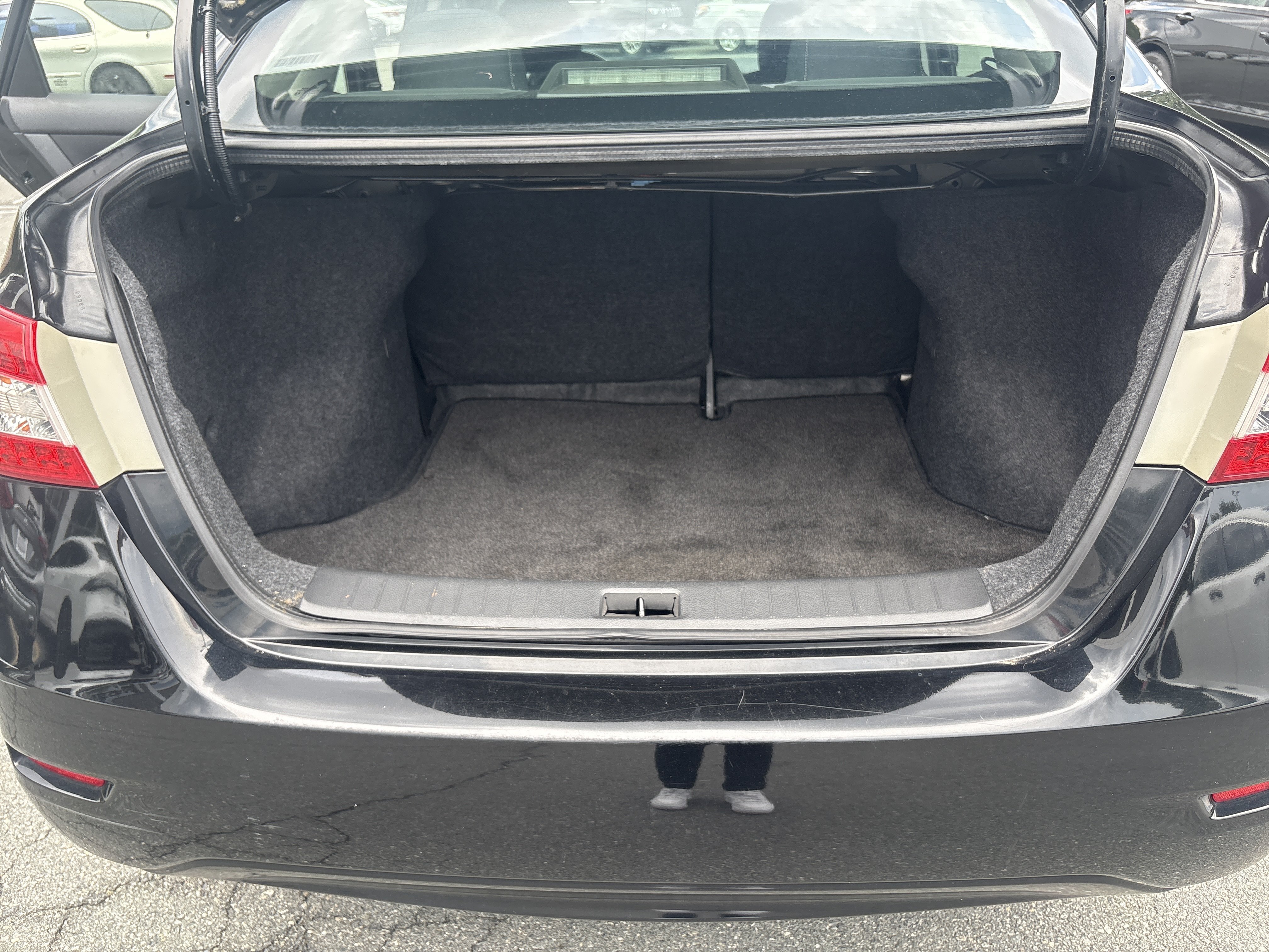 Used 2015 Super Black Nissan SV image 23