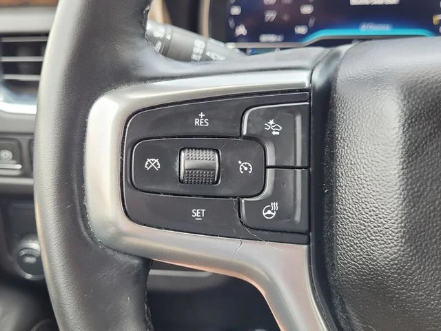 Used 2023 Black Chevrolet Premier image 21