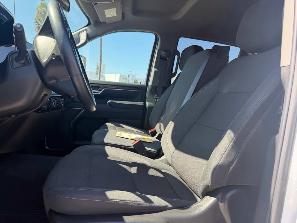 Used 2025 White Chevrolet LT image 4