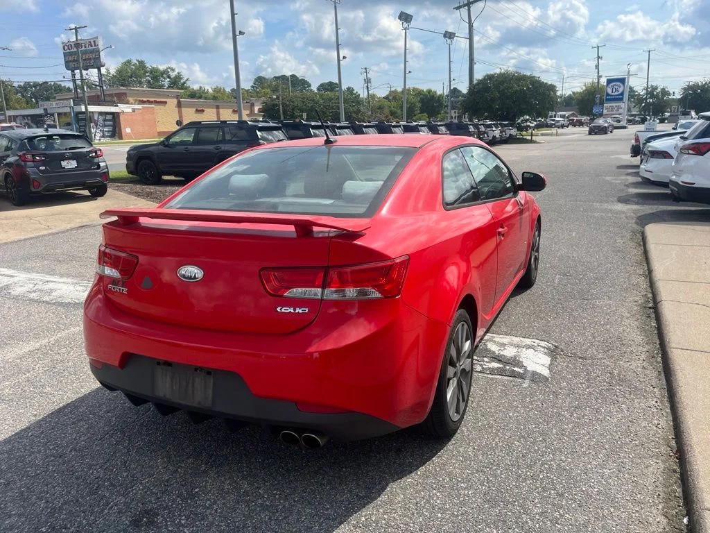Used 2011 Red Kia SX image 4