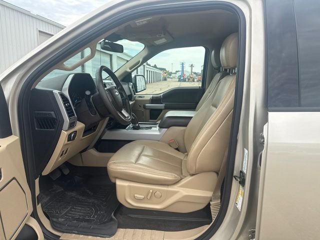 Used 2018 Gold Ford Lariat image 3