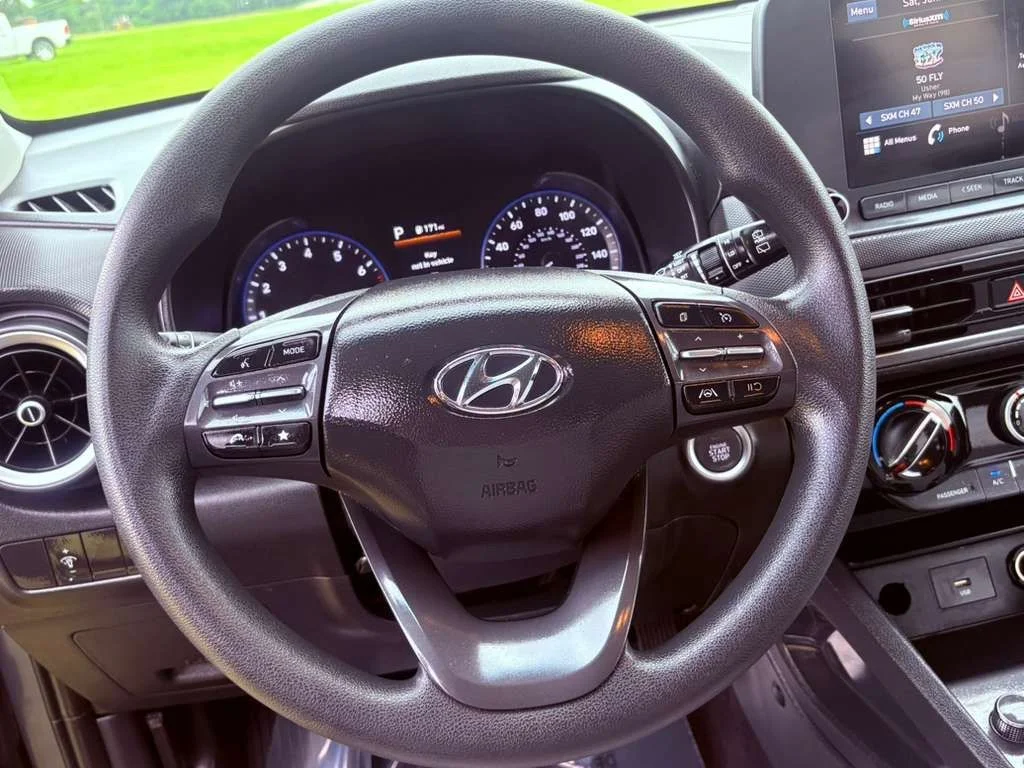 Used 2023 Gray Hyundai SEL image 26