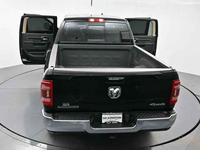 Used 2022 Diamond Black Crystal Pearlcoat Ram Laramie image 39