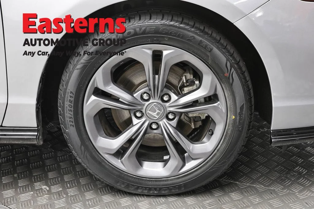 Used 2025 Silver Honda EX-L image 28