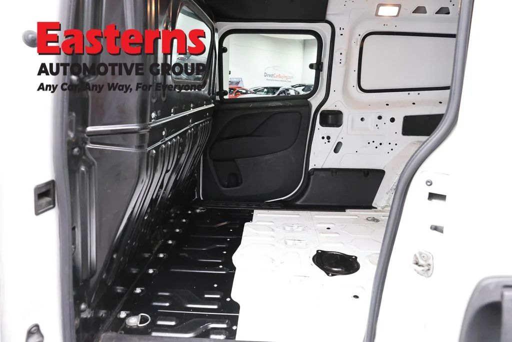 Used 2021 White Ram Tradesman SLT image 21