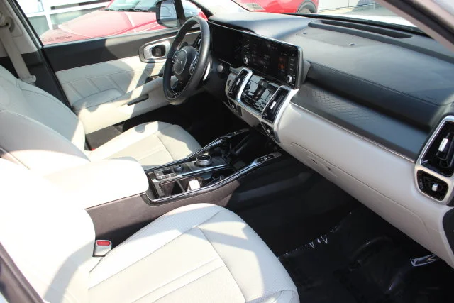 Used 2023 White Kia SX Prestige image 39