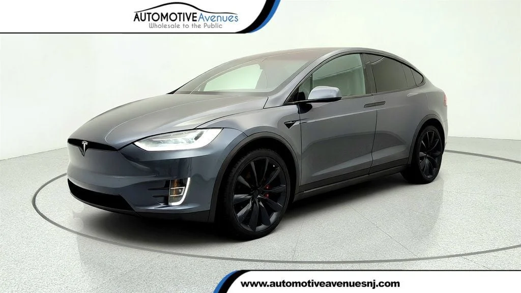 2020 Tesla Model X Long Range's photo