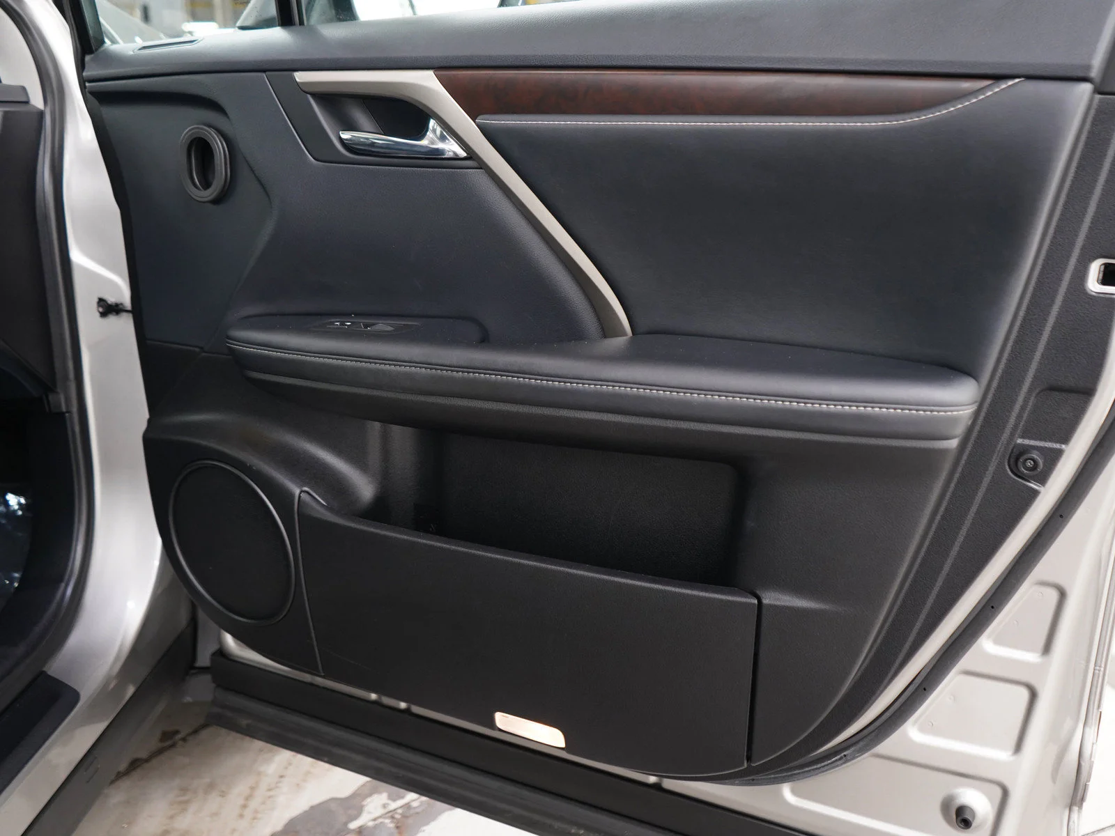Used 2022 Silver Lexus 350 image 9