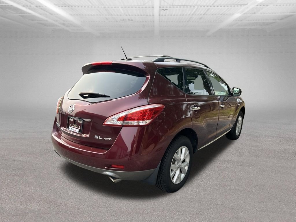 Used 2011 Red Nissan SL image 5