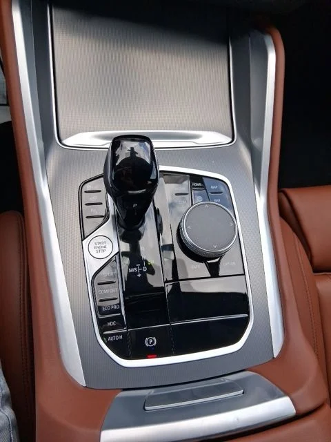 Used 2023 Black BMW xDrive40i image 12