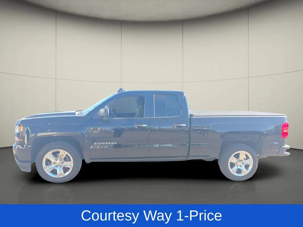 Used 2018 Black Chevrolet Custom image 5
