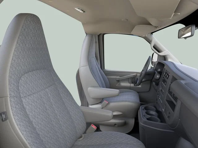 New 2025 Summit White Chevrolet 1WT image 20