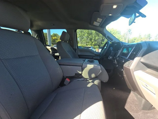 Used 2020  Ford  image 16