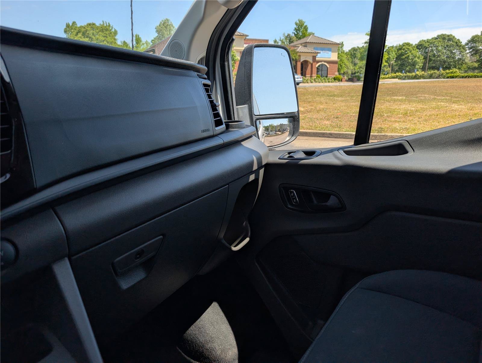 2023 Ford Transit Passenger Van XL - Photo 29