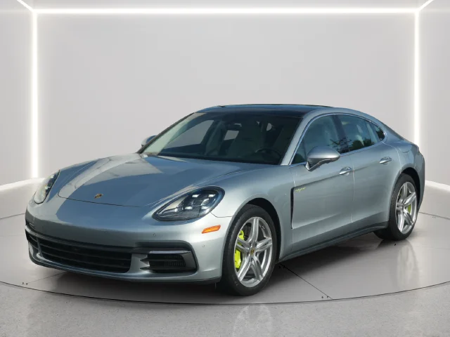 Used 2020 Silver Porsche 4 image 1