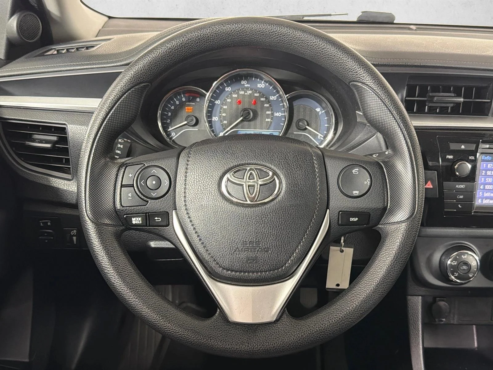 Used 2016 White Toyota L image 23
