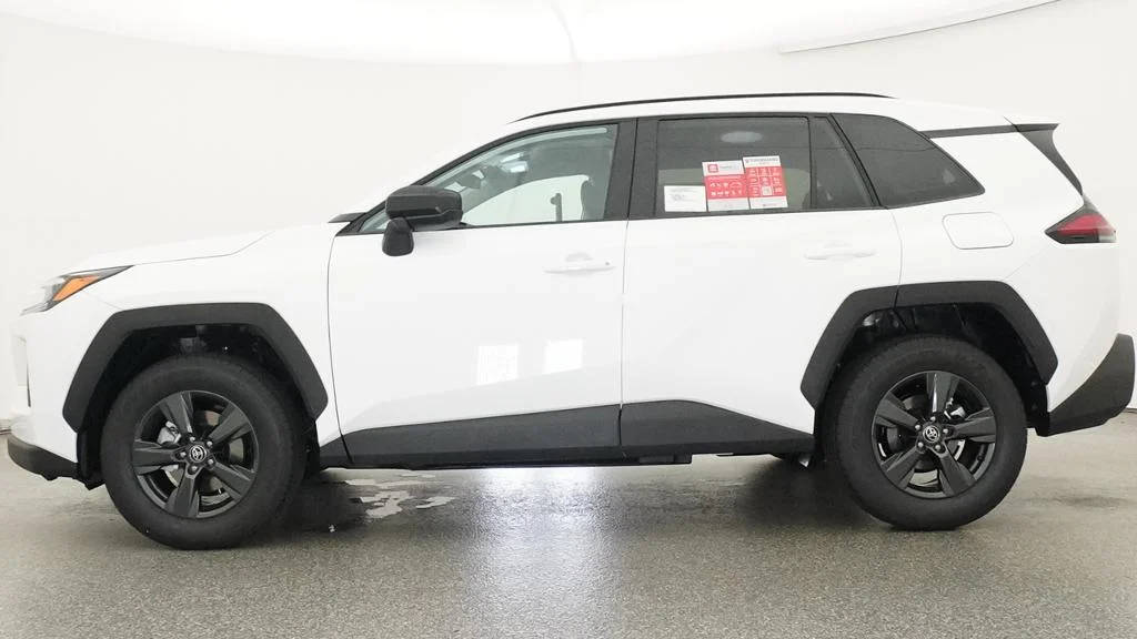 New 2026 Ice Cap Toyota LE image 2