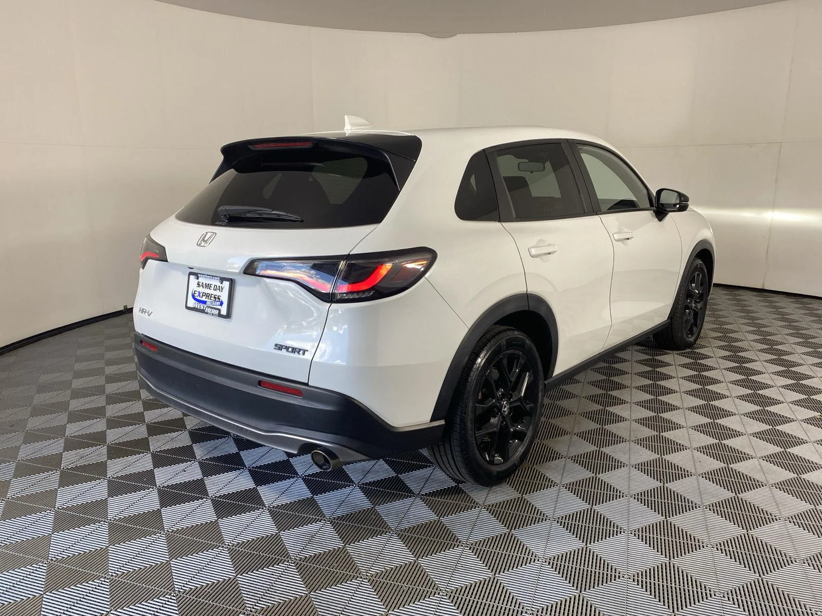 Used 2024 Platinum White Pearl Honda Sport image 8
