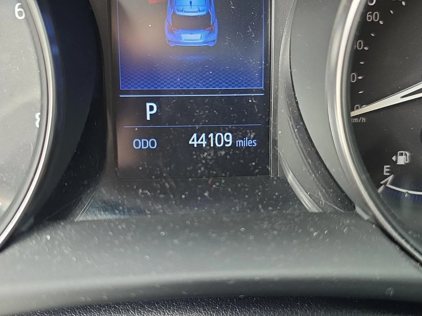 2019 Toyota C-HR LE's photo