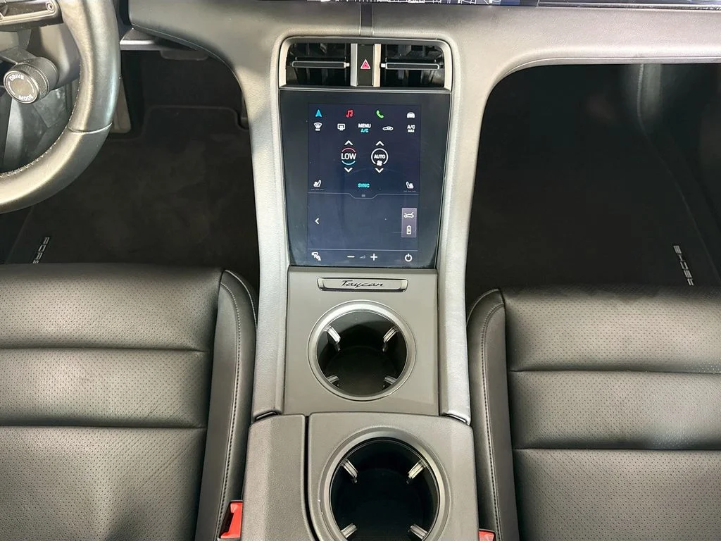 Used 2022 White Porsche  image 16