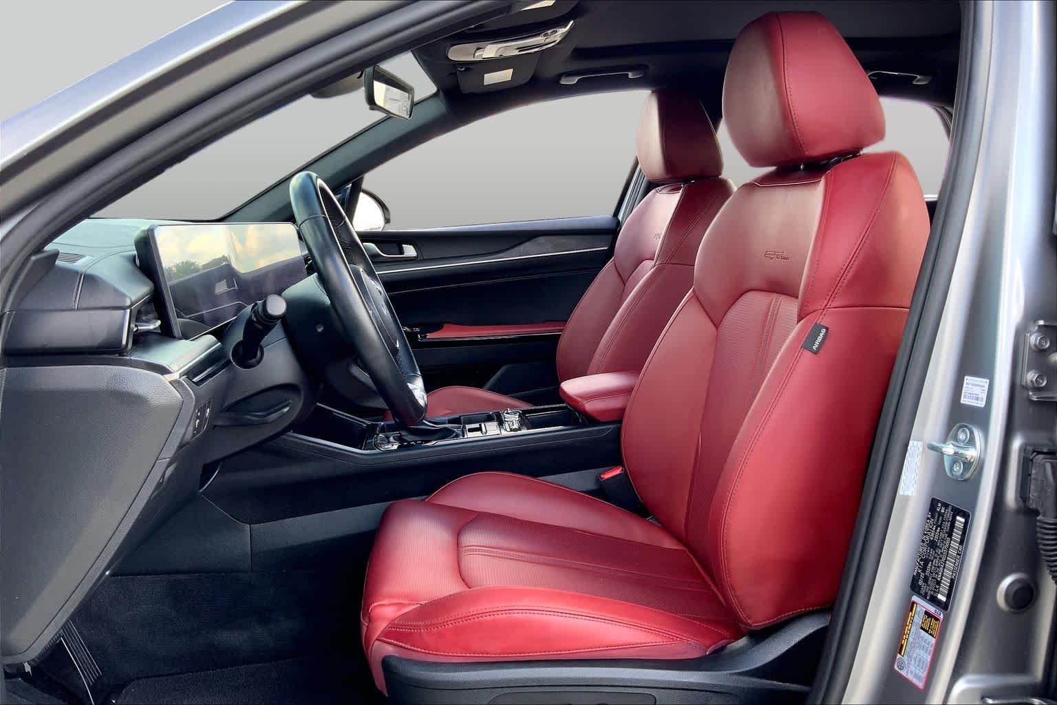 Used 2025 Steel Matte Gray Kia GT-Line image 8