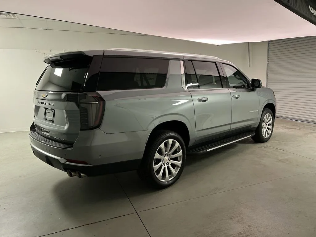 2026 Chevrolet Suburban Premier - Photo 8