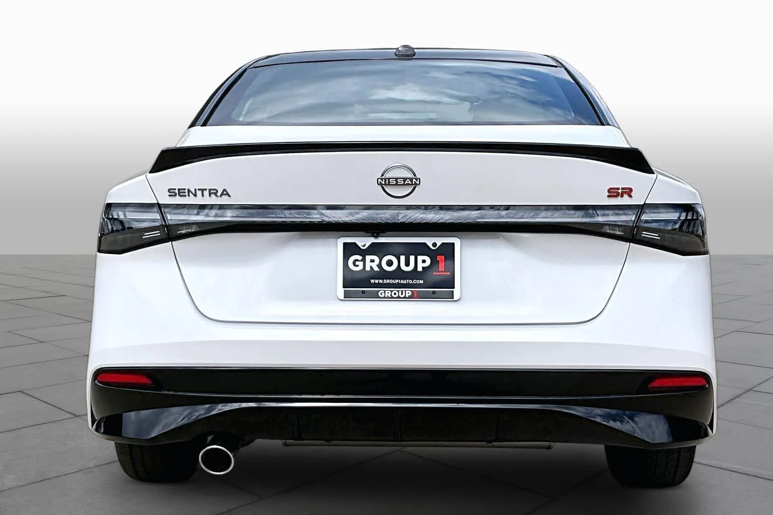 New 2026 Aspen White TriCoat / Super Black Two-tone Nissan SR image 4