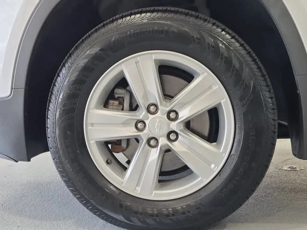 Used 2017 Silver Ice Metallic Chevrolet LS image 6